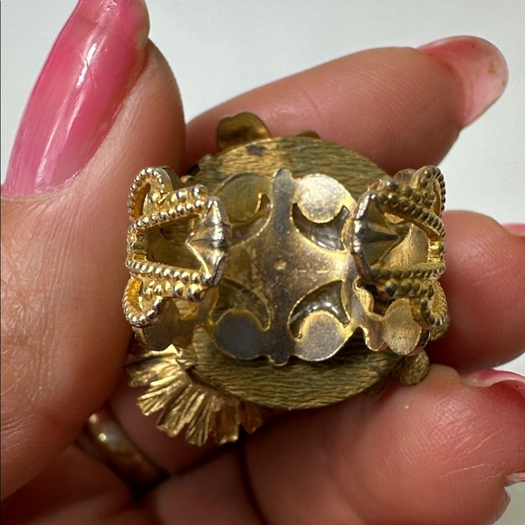 Vintage Gold-Tone Pearl & Crystal Floral Statement Ring size 7 - Picture 5 of 6